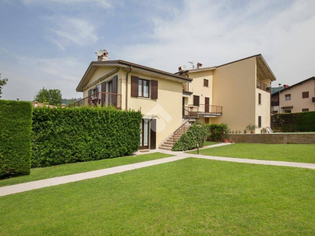 appartamento in vendita a Garda