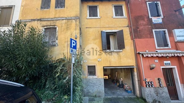 appartamento in vendita a Garda