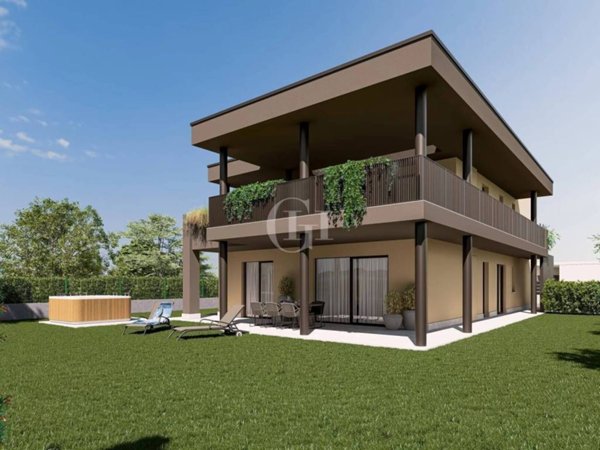casa indipendente in vendita a Garda