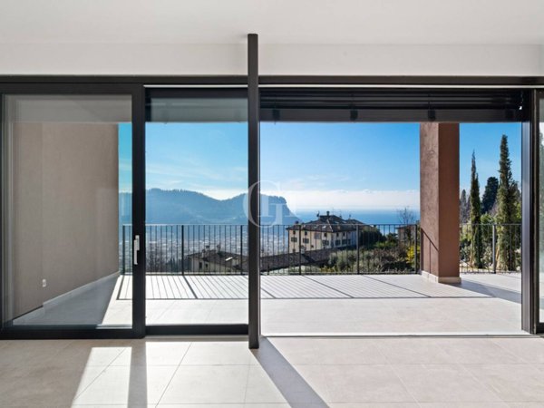 casa indipendente in vendita a Garda