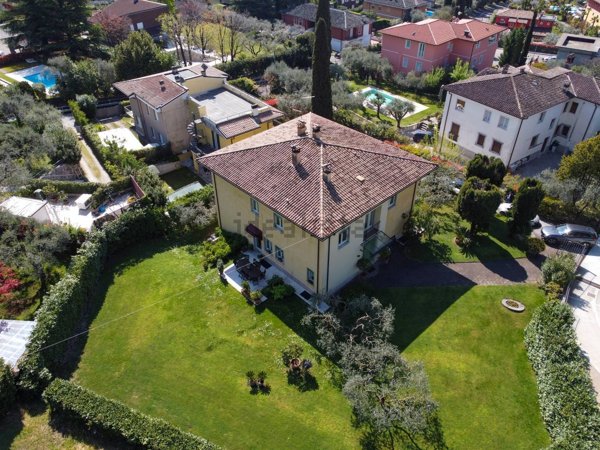 casa indipendente in vendita a Garda