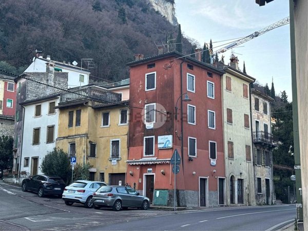 quadrivano in vendita a Garda