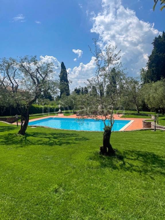 casa indipendente in vendita a Garda