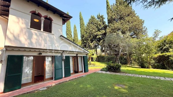 casa indipendente in vendita a Garda