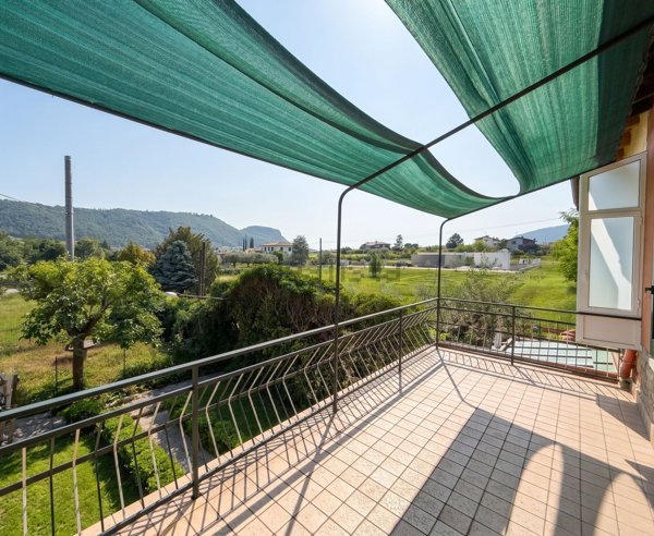 casale in vendita a Garda