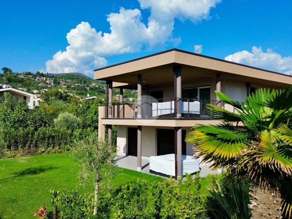 casa indipendente in vendita a Garda