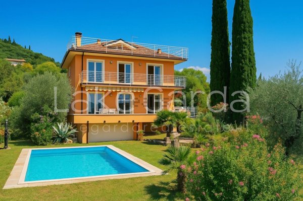 casa indipendente in vendita a Garda