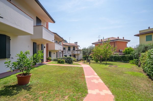 casa indipendente in vendita a Garda