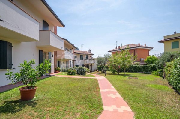 casa indipendente in vendita a Garda