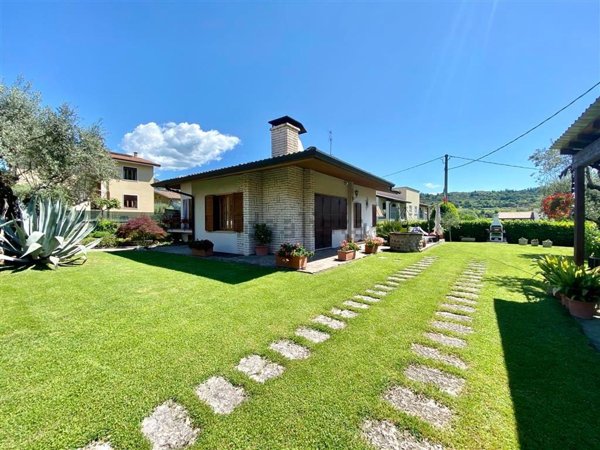 casa indipendente in vendita a Garda
