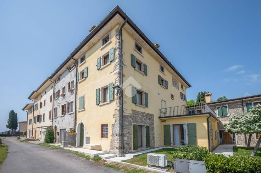 appartamento in vendita a Garda
