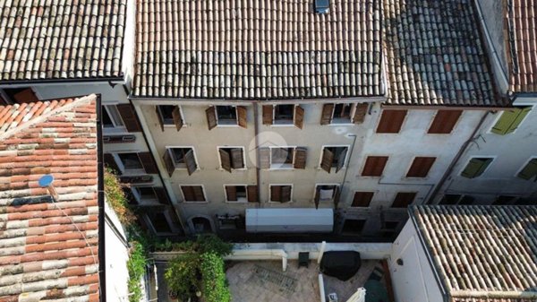casale in vendita a Garda