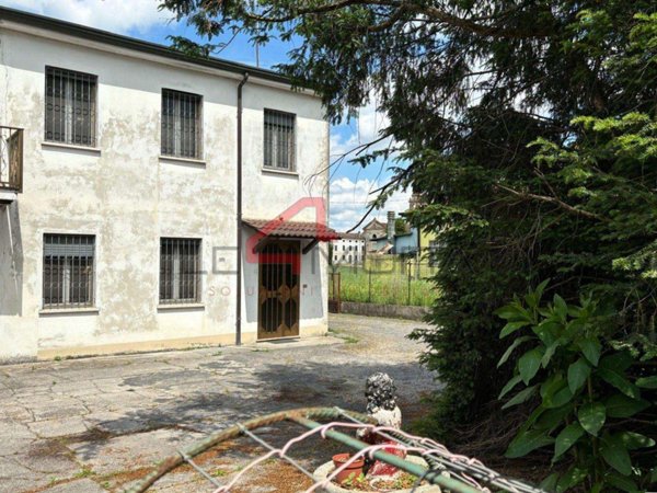 casa indipendente in vendita a Gazzo Veronese in zona Correzzo
