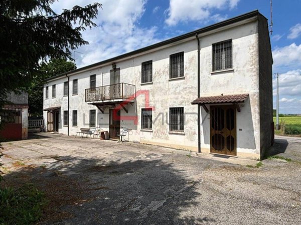 casa indipendente in vendita a Gazzo Veronese in zona Correzzo