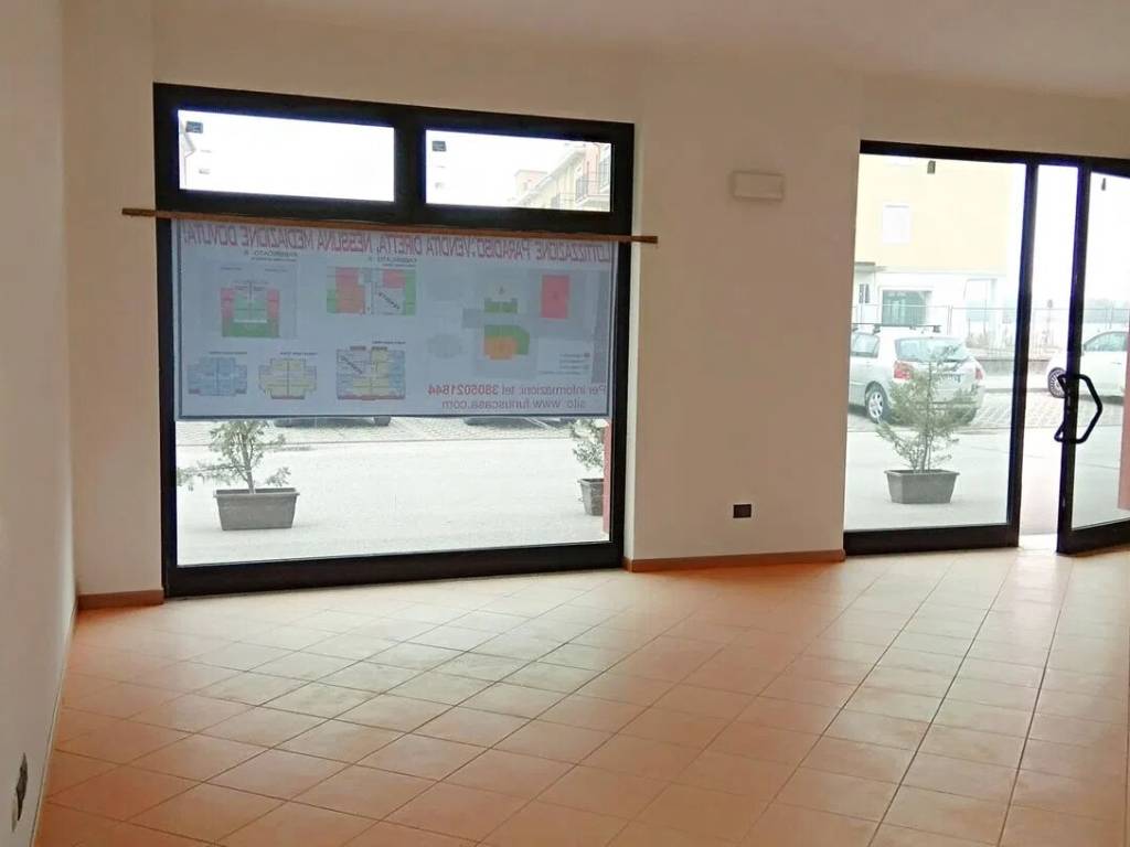 ufficio in vendita a Gazzo Veronese in zona Roncanova