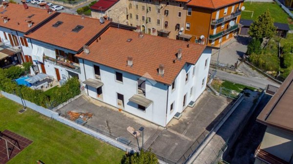 appartamento in vendita a Grezzana in zona Lugo