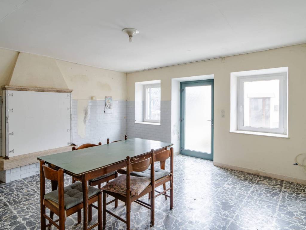 casa indipendente in vendita a Grezzana