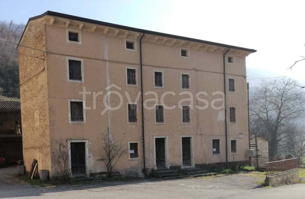 casa indipendente in vendita a Grezzana in zona Lugo