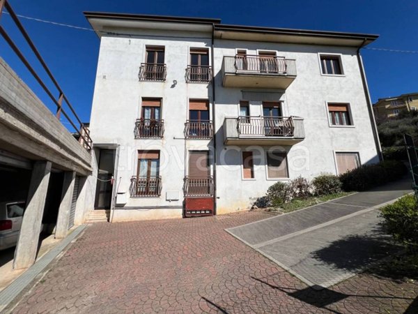 appartamento in vendita a Grezzana in zona Corrubio