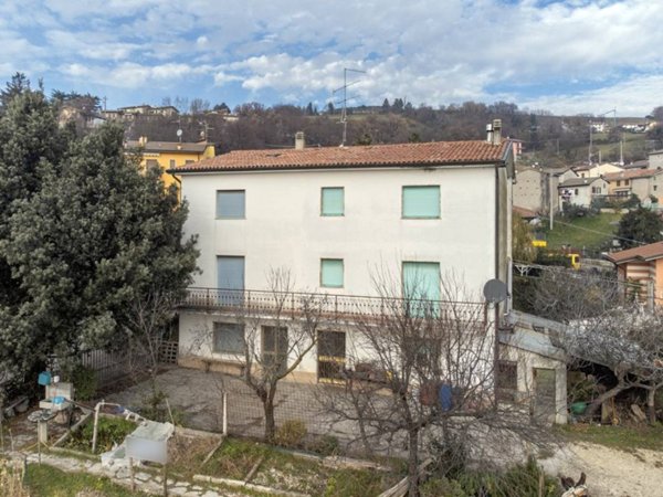 casa indipendente in vendita a Grezzana in zona Rosaro