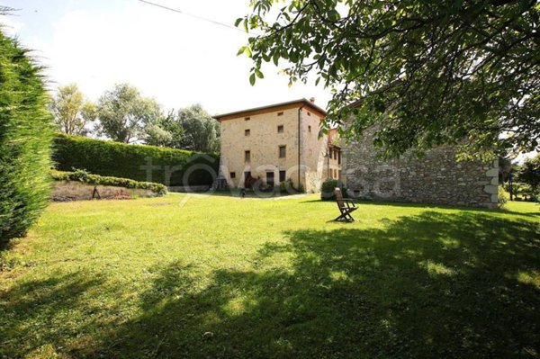 casa indipendente in vendita a Grezzana in zona Azzago