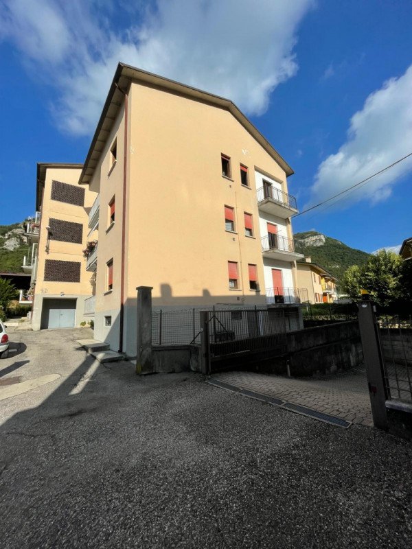 appartamento in vendita a Grezzana in zona Lugo