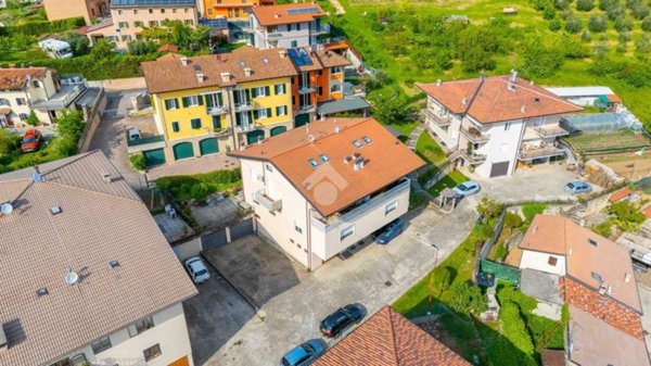 appartamento in vendita a Grezzana in zona Azzago