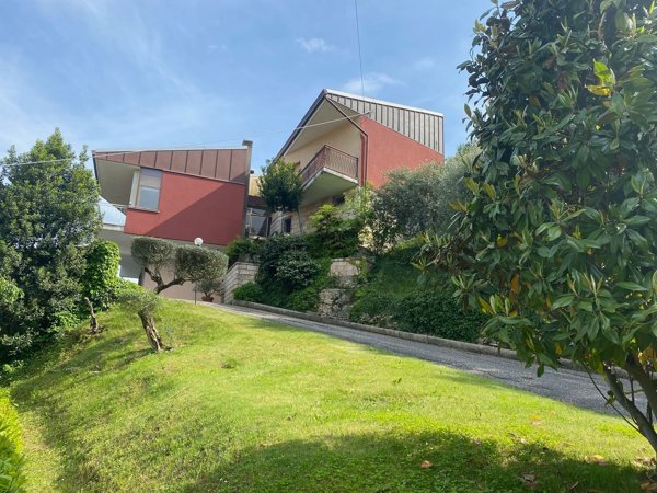 casa indipendente in vendita a Grezzana