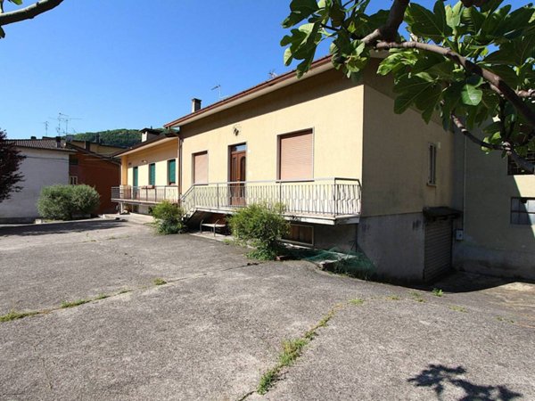 casa indipendente in vendita a Grezzana in zona Lugo