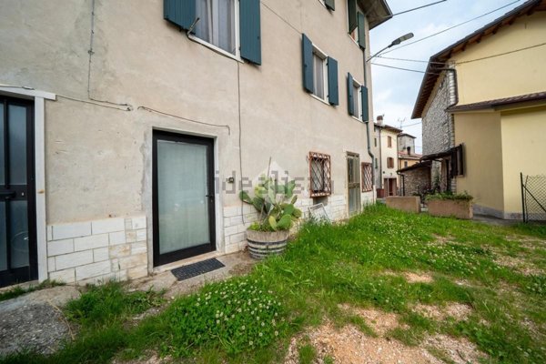 appartamento in vendita a Grezzana in zona Rosaro