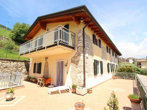 casa indipendente in vendita a Grezzana in zona Alcenago
