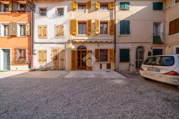 casa indipendente in vendita a Grezzana