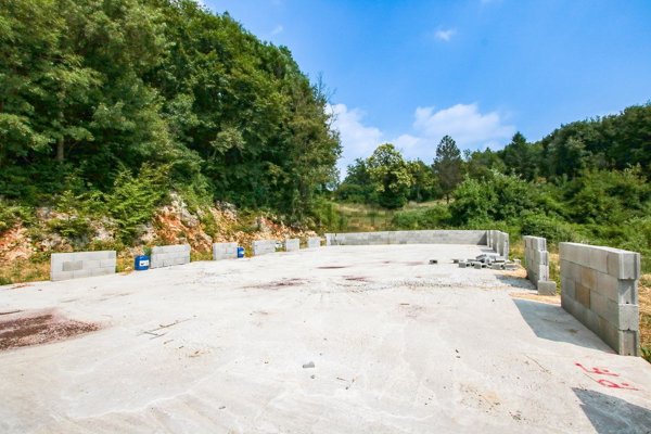 terreno edificabile in vendita a Grezzana