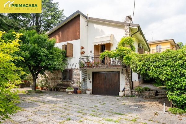 casa indipendente in vendita a Grezzana