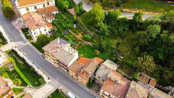casale in vendita a Grezzana in zona Lugo