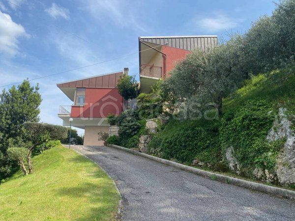 casa indipendente in vendita a Grezzana