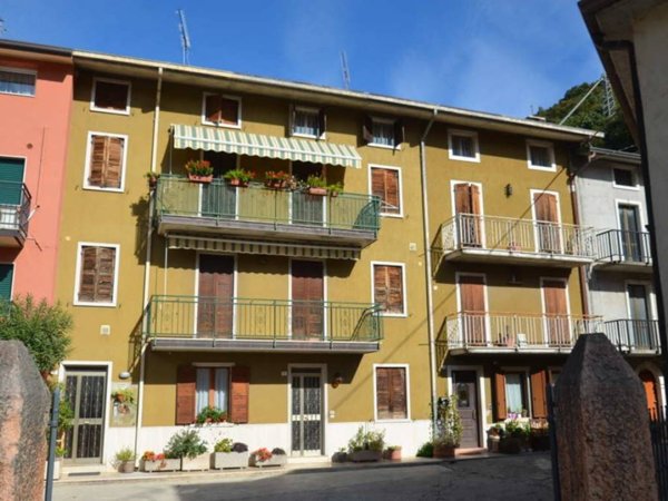 appartamento in vendita a Grezzana in zona Lugo