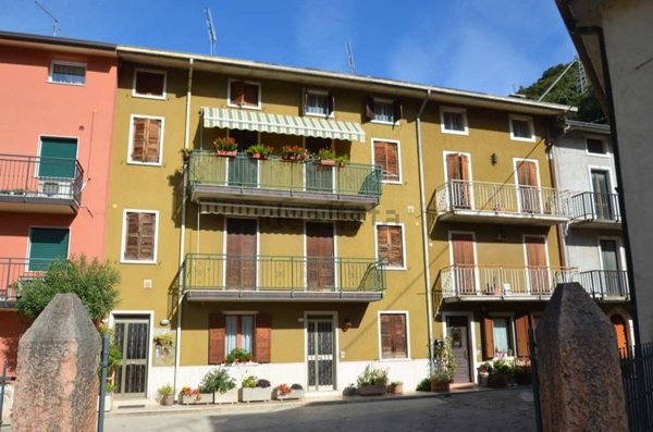 appartamento in vendita a Grezzana in zona Lugo
