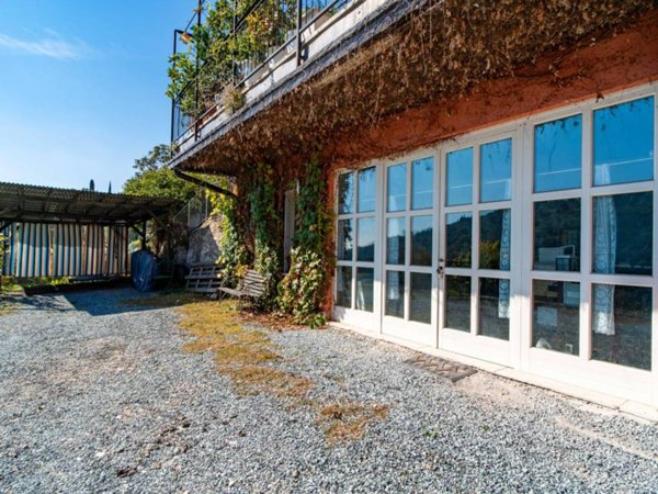 casa indipendente in vendita a Grezzana
