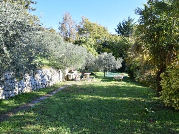 terreno agricolo in vendita a Grezzana in zona Stallavena