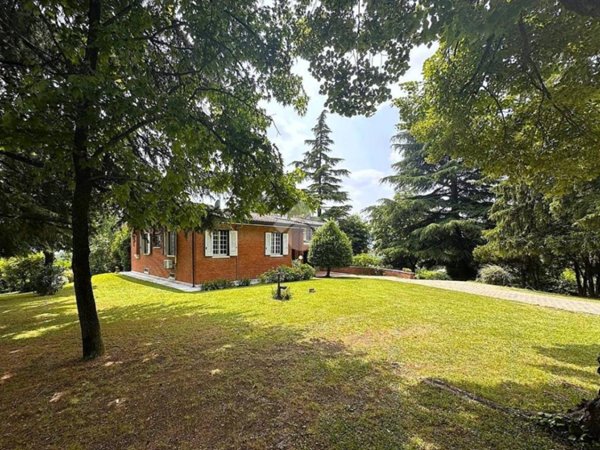 casa indipendente in vendita a Grezzana