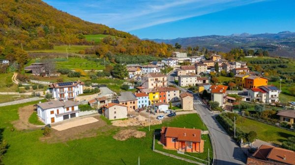 casa indipendente in vendita a Grezzana