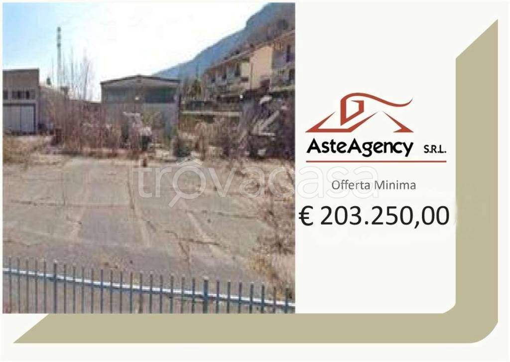 locale commerciale in vendita a Grezzana