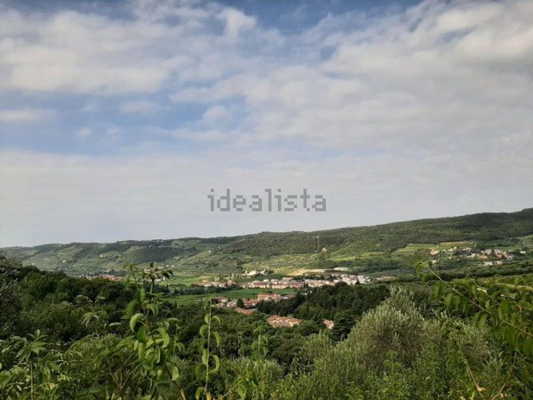 casa indipendente in vendita a Grezzana