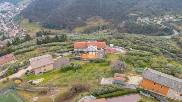 bifamiliare in vendita a Grezzana in zona Alcenago