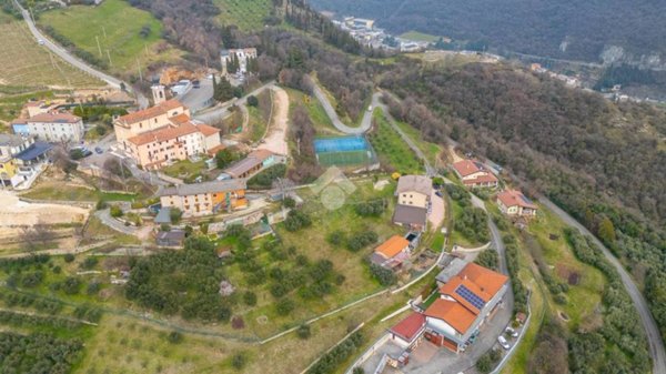 bifamiliare in vendita a Grezzana in zona Alcenago