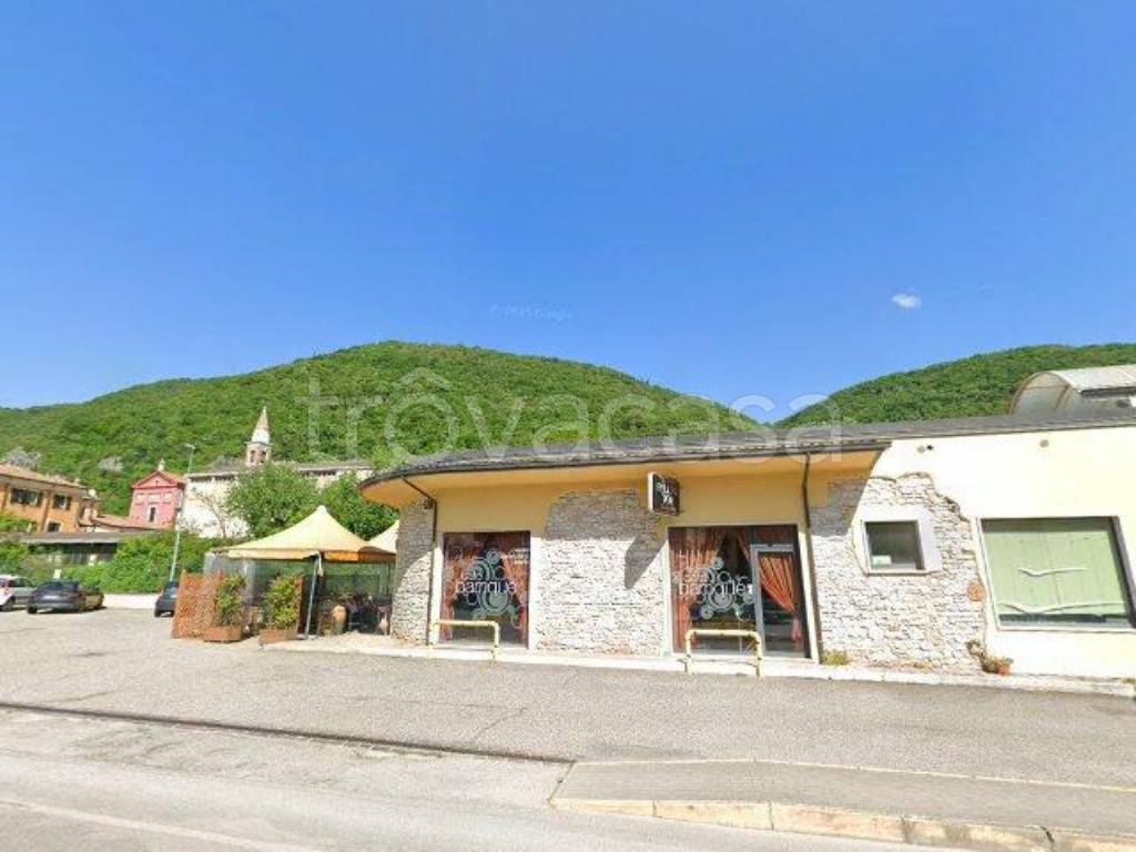 ufficio in vendita a Grezzana in zona Stallavena