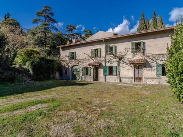 casa indipendente in vendita a Grezzana