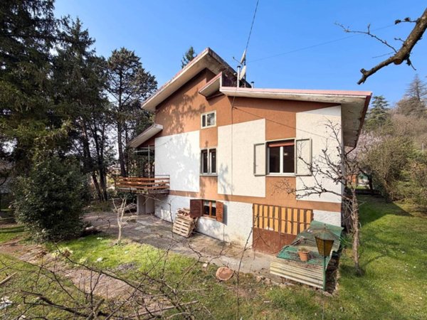 casa indipendente in vendita a Grezzana