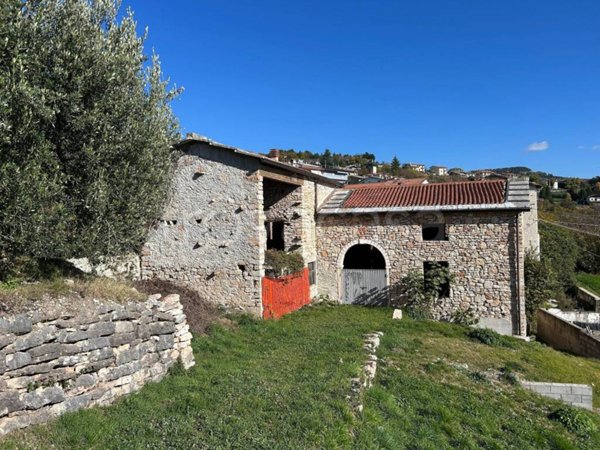 casa indipendente in vendita a Grezzana in zona Rosaro